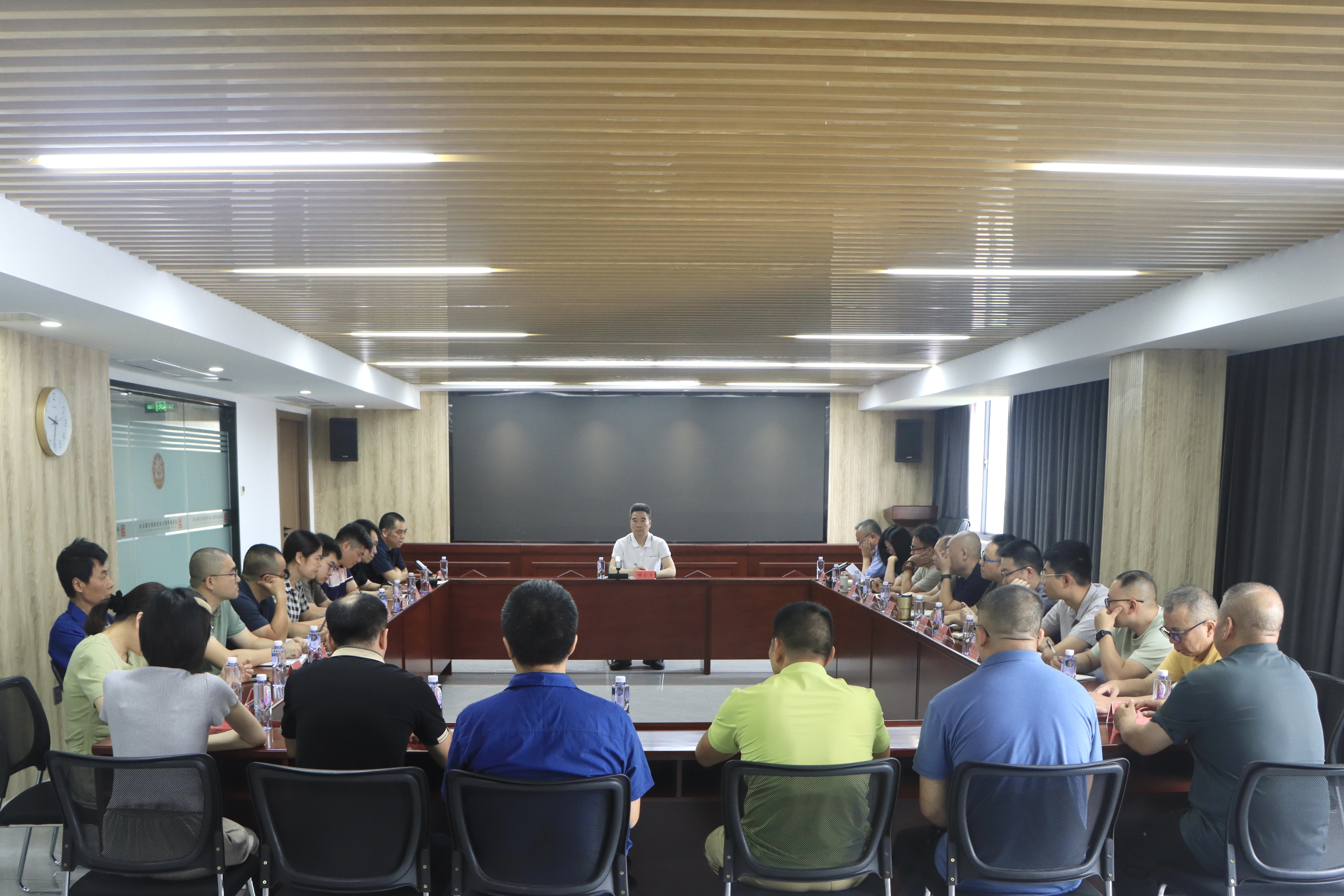 印務集團召開2025年秋季教材生產印制工作啟動會